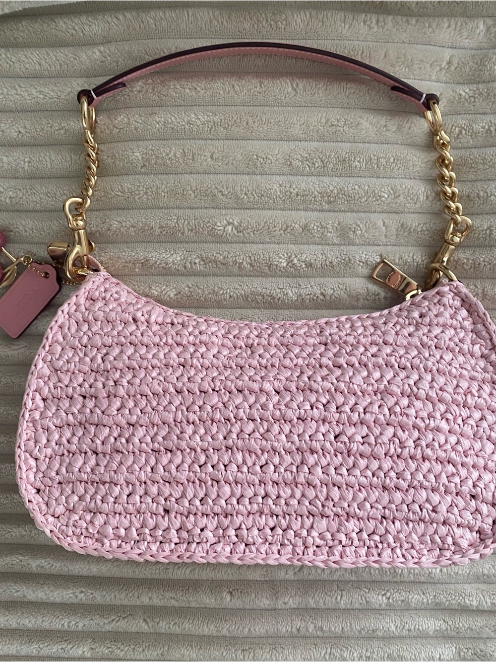 **SOLD**! COACH TERI STRAW SHOULDER BAG - Picture 2 of 10